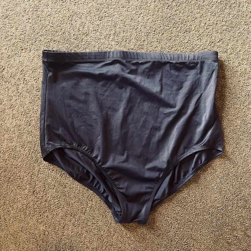❗️SALE❗️Dream plus size bathing suit EUC - Picture 3 of 4